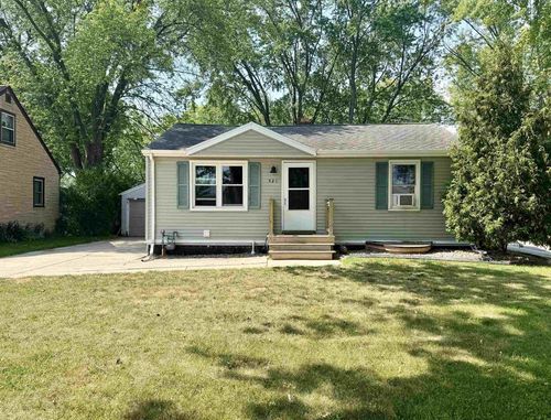 521 Cottage Grove Ave, Ashwaubenon, WI, 54304-4917 | Card Image