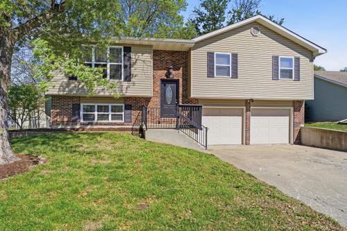 3700 Santiago Dr, COLUMBIA, MO, 65203-3752 | Card Image