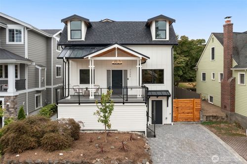 7345 17th Ave Nw, Seattle, WA, 98117-5422 | Card Image
