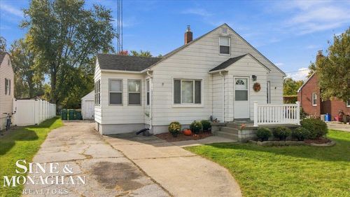 3909 Lapeer Rd, Port Huron, MI, 48060-2472 | Card Image