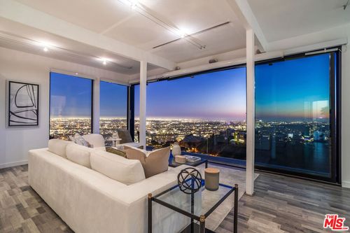 8506 Magnolia Dr, Los Angeles, CA, 90046-1933 | Card Image