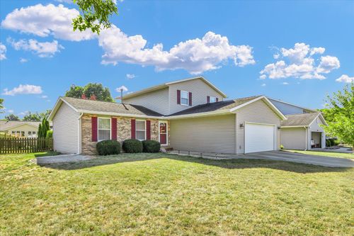 1206 Center St, Mahomet, IL, 61853-3661 | Card Image