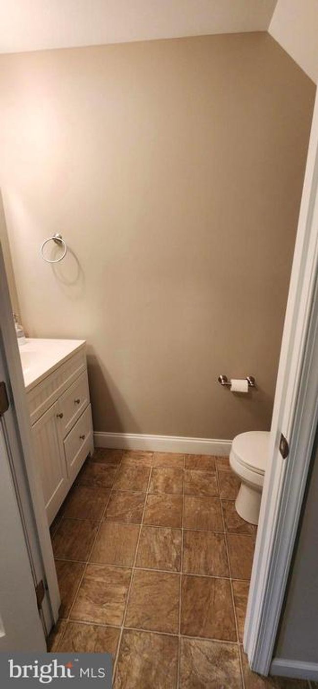 26 N Locust St, Townhouse with 3 bedrooms, 3 bathrooms and null parking in SHIREMANSTOWN PA | Image 30