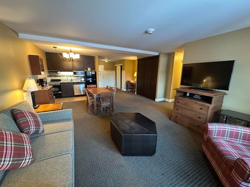 230, Qtr. 4 89 Grand Summit Way, Dover, VT, 05356 | Card Image