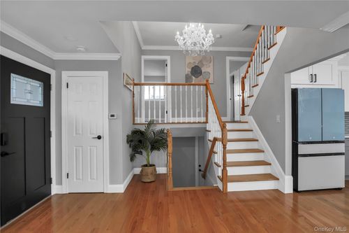 14 Westminster Rd, Syosset, NY, 11791-6614 | Card Image