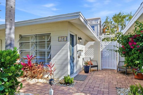 s6-6005 Midnight Pass Rd, SARASOTA, FL, 34242-3216 | Card Image