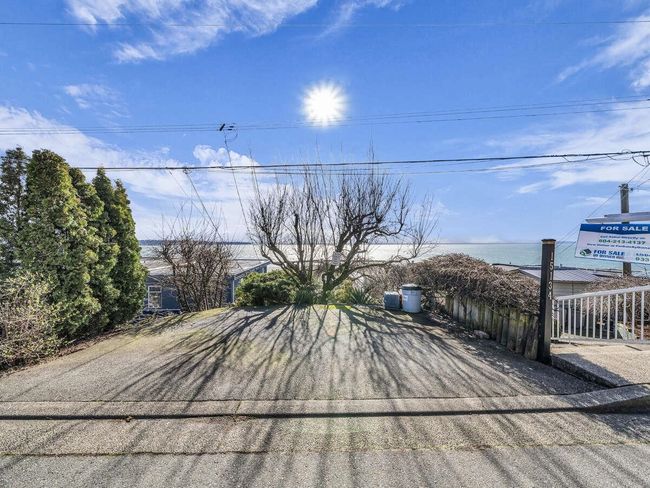 15134 Victoria Avenue, House other with 2 bedrooms, 2 bathrooms and 2 parking in White Rock BC | Image 31