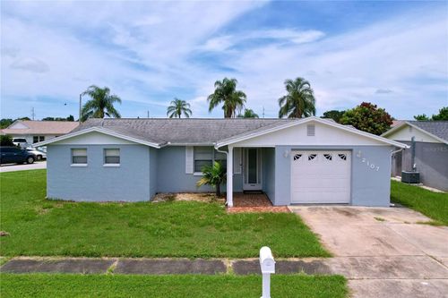 2107 Harrison Dr, HOLIDAY, FL, 34691-3349 | Card Image