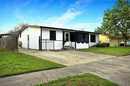 4722 Dody St, Corpus Christi, TX, 78411-3430 | Card Image