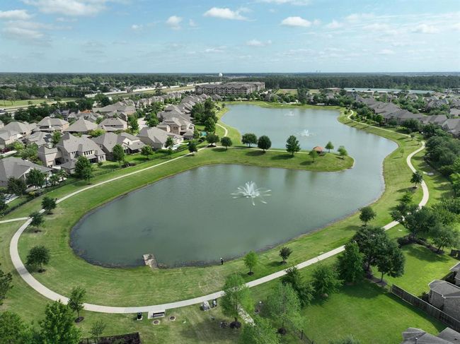 Interior lake with miles of walkable sidewalks | Image 49