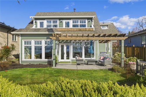 10117 W Saanich Rd, North Saanich, BC, V8L5T6 | Card Image