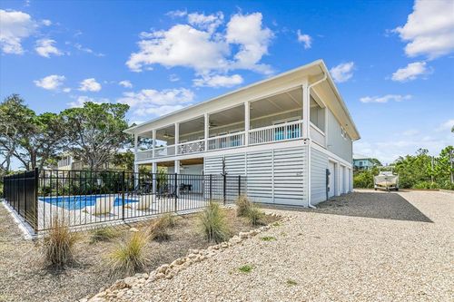 617 W Gulf Beach Dr, Saint George Island, FL, 32328-2607 | Card Image