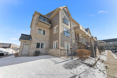 85-60 Fairwood Cir, Brampton, ON, L6R0Y6 | Card Image