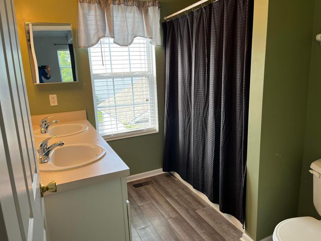 725 Lazelle Rd, Condo with 1 bedrooms, 2 bathrooms and null parking in Westerville OH | Image 24