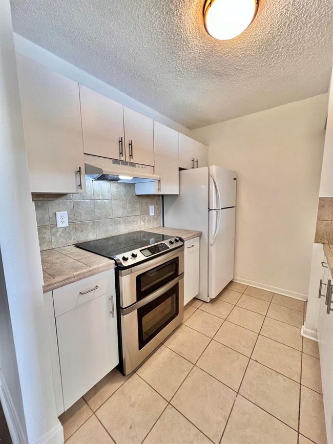 APT-105 - 1701 Village Blvd, Condo with 1 bedrooms, 1 bathrooms and null parking in West Palm Beach FL | Image 5
