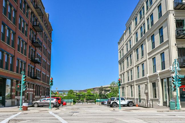 206 - 205 N Water Street, Condo with 2 bedrooms, 2 bathrooms and null parking in Milwaukee WI | Image 36
