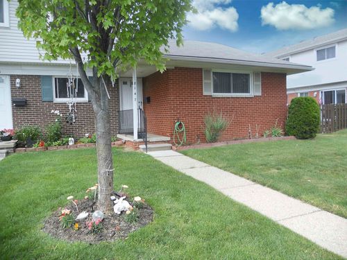 8147 Busko St, Warren, MI, 48093-2806 | Card Image
