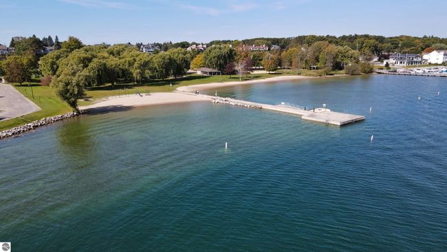 APT-6 - 13354 Stover Rd, House other with 1 bedrooms, 1 bathrooms and null parking in Charlevoix MI | Image 4