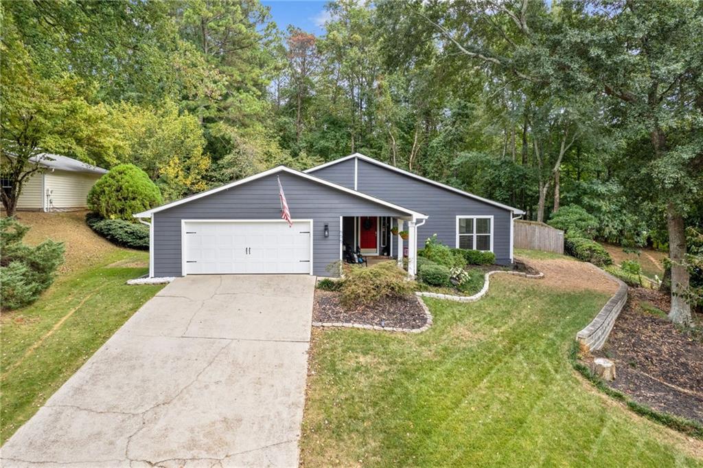 Lake Forest Ct, Roswell, GA 30076