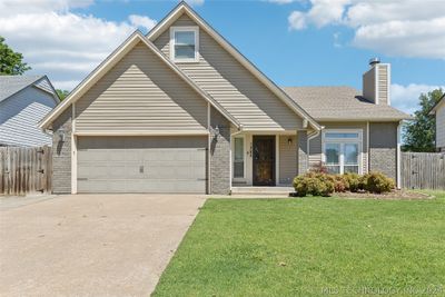 1385 E 136th Street, House other with 4 bedrooms, 2 bathrooms and null parking in Glenpool OK | Image 1