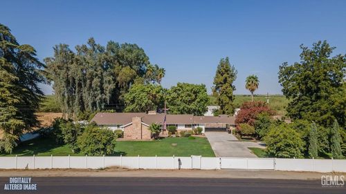 15821 Central Ave, Wasco, CA, 93280-9615 | Card Image