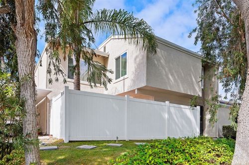 1320 Evergreen Dr, Cardiff by the Sea, CA, 92007-1003 | Card Image