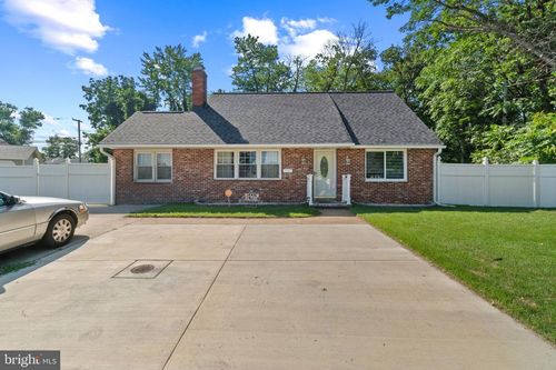 10 N Meadow Dr, GLEN BURNIE, MD, 21060-7217 | Card Image