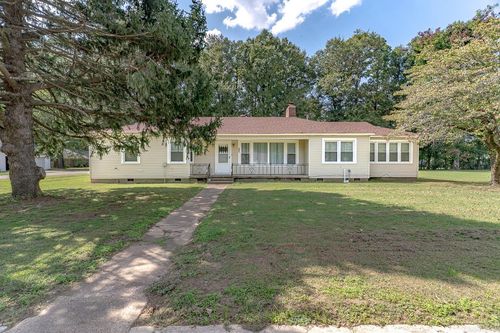 609 S Main St, Leachville, AR, 72438-8002 | Card Image