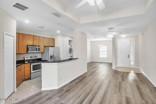 203-400 La Travesia Flora, ST AUGUSTINE, FL, 32095-8812 | Card Image