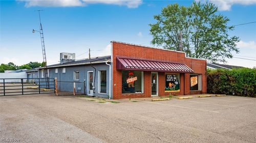 1950 East Pike, Zanesville, OH, 43701-4620 | Card Image