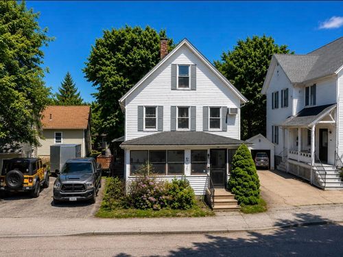 9 Pleasant St, Pembroke, NH, 03275-1413 | Card Image