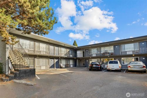 801 Nw 54th Street, Seattle, WA, 98107 | Card Image