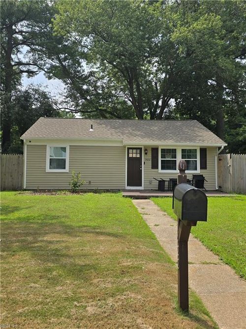 1422 Woodcrest Dr, Hampton, VA, 23663-2024 | Card Image