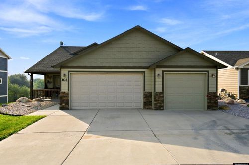 103 Watkins St, Buffalo, WY, 82834-1894 | Card Image
