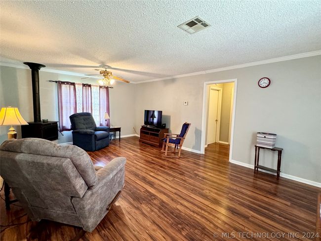 244 E Main St, House other with 2 bedrooms, 1 bathrooms and null parking in Big Cabin OK | Image 4