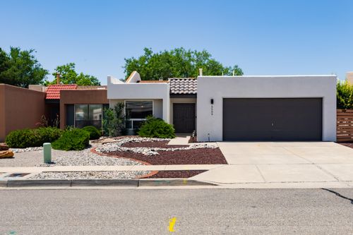 5509 Amigo Way, Albuquerque, NM, 87111-1545 | Card Image