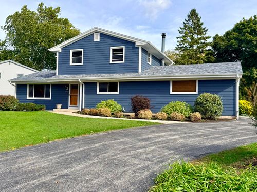 14775 W Honey Ln, New Berlin, WI, 53151-2319 | Card Image