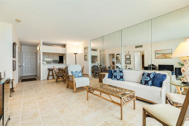 UNIT-1103 - 1401 E Beach Dr, Condo with 2 bedrooms, 2 bathrooms and 2 parking in Galveston TX | Image 8