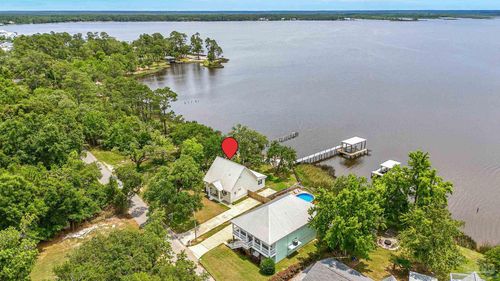 7693 Petersen Point Rd, Milton, FL, 32583-8571 | Card Image