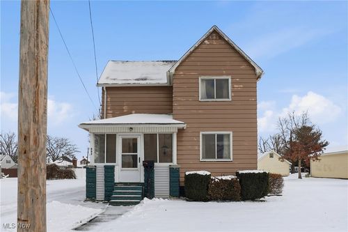 992 Mill St, Conneaut, OH, 44030-1522 | Card Image