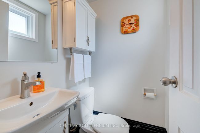 52 Greystone Cres, House other with 4 bedrooms, 2 bathrooms and 2 parking in Brampton ON | Image 16