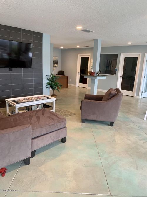 c-2210 Florida Blvd, Neptune Beach, FL, 32266-1601 | Card Image