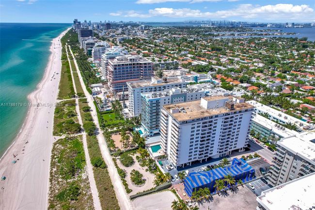 PHH - 9225 Collins Ave, Condo with 3 bedrooms, 3 bathrooms and null parking in Surfside FL | Image 54