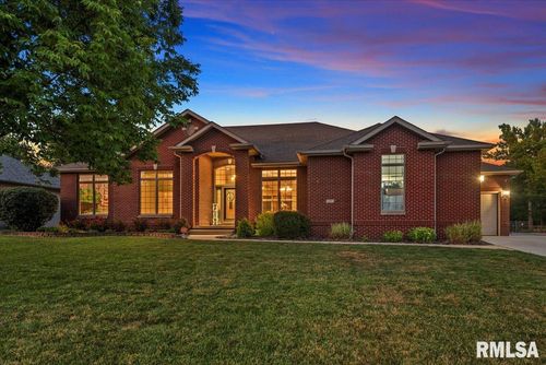 207 Cumberland Dr, Rochester, IL, 62563-9286 | Card Image