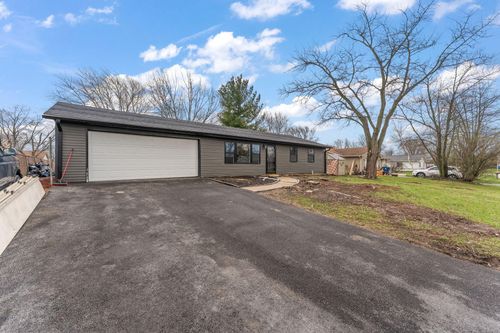 611 Old Forge Road, Valparaiso, IN, 46385 | Card Image