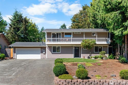 6573 123rd Ave Se, Bellevue, WA, 98006-4453 | Card Image