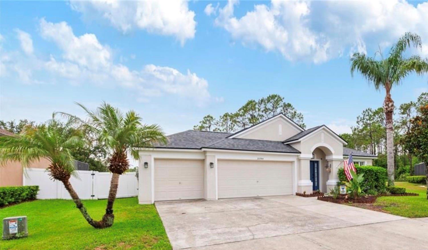 Residential in LAND O LAKES 4