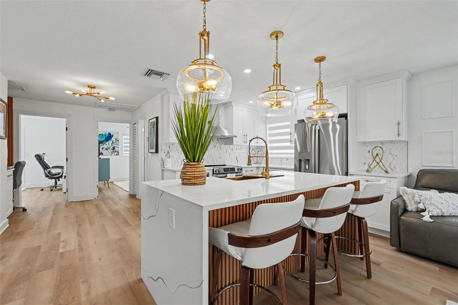 Residential in ST PETERSBURG 4