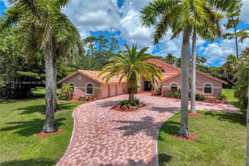 7562 Nw 51st Pl, Coral Springs, FL, 33067-2053 | Card Image