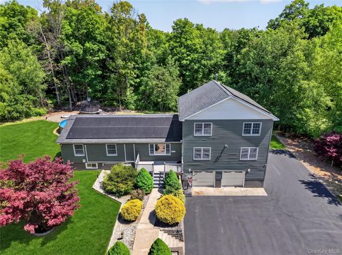 142 Hawleys Corners Rd, Highland, NY, 12528-2719 | Card Image